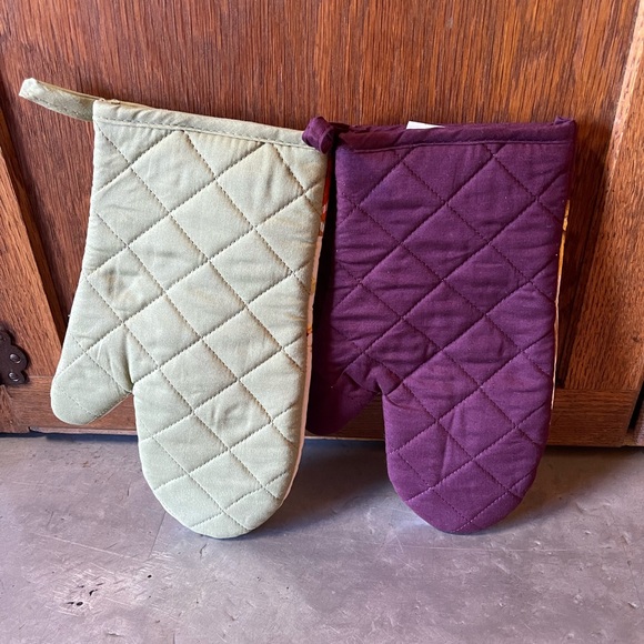 Fall Festive Oven Mittens (2ct mittens) - Picture 2 of 2